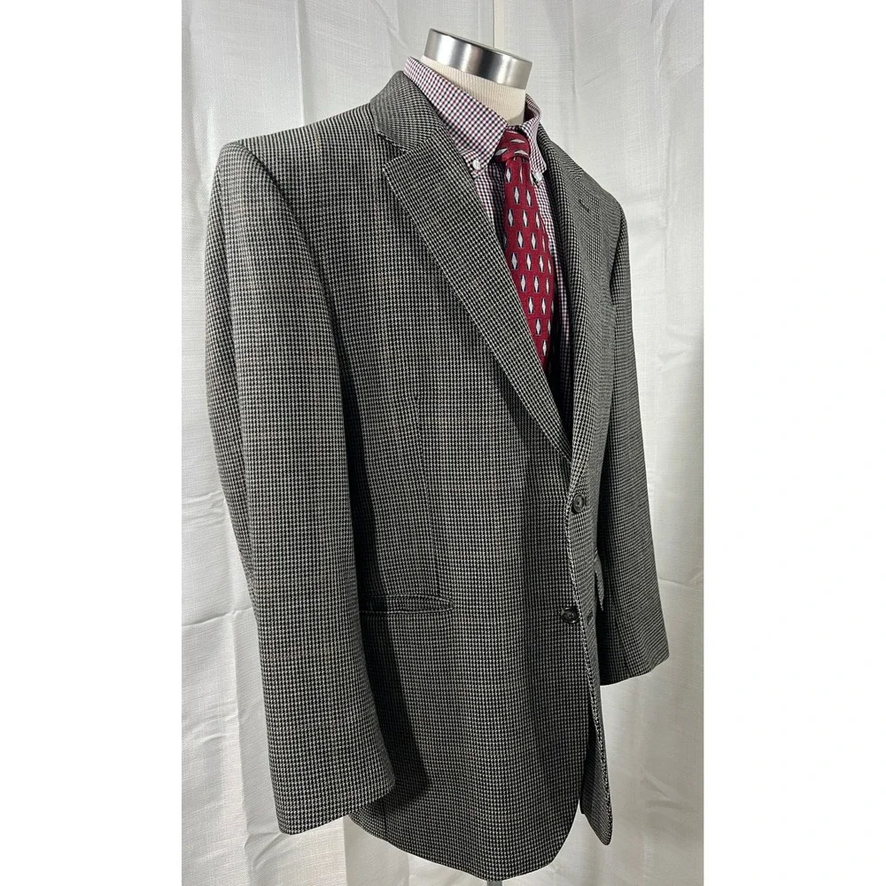 Jos A Bank Mens Grey Houndstooth Two Button Blazer Sport Coat Jacket 44R